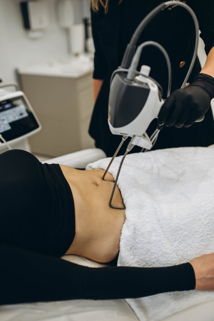 Odchudzanie laserowo brzucha | BoyaClinic