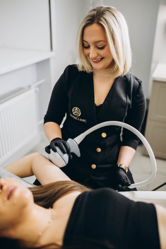 Przełom w ujędrnianiu ramion dla kobiet | BoyaClinic