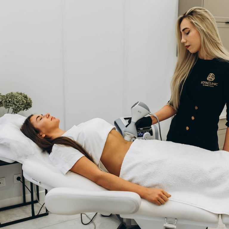 Ujędrnianie brzucha po ciąży | BoyaClinic