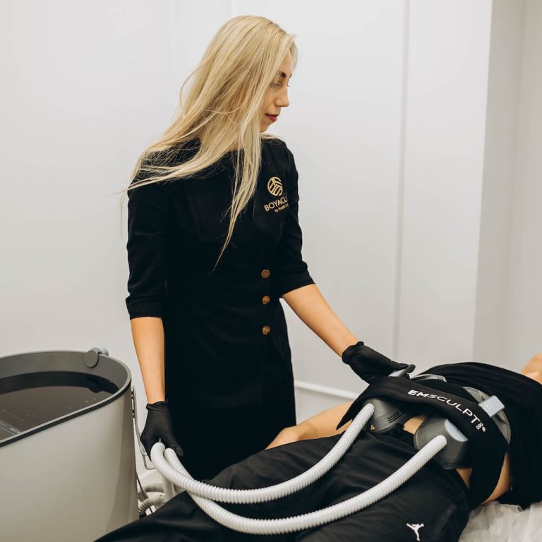 Budowanie sześciopaka Hifem + | BoyaClinic